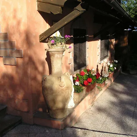 Rosalba Bed & Breakfast *